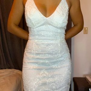 White lace wedding dress size small, 4, mermaid style